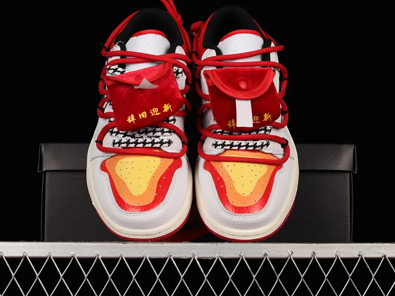 All categories Air Jordan Jordan series basketball shoes Air Jordan 1 Low Air Jordan 1 Low AJ1 Joe 1 customized version Vibe flavor deconstruction sports culture basketball shoes 553558-186